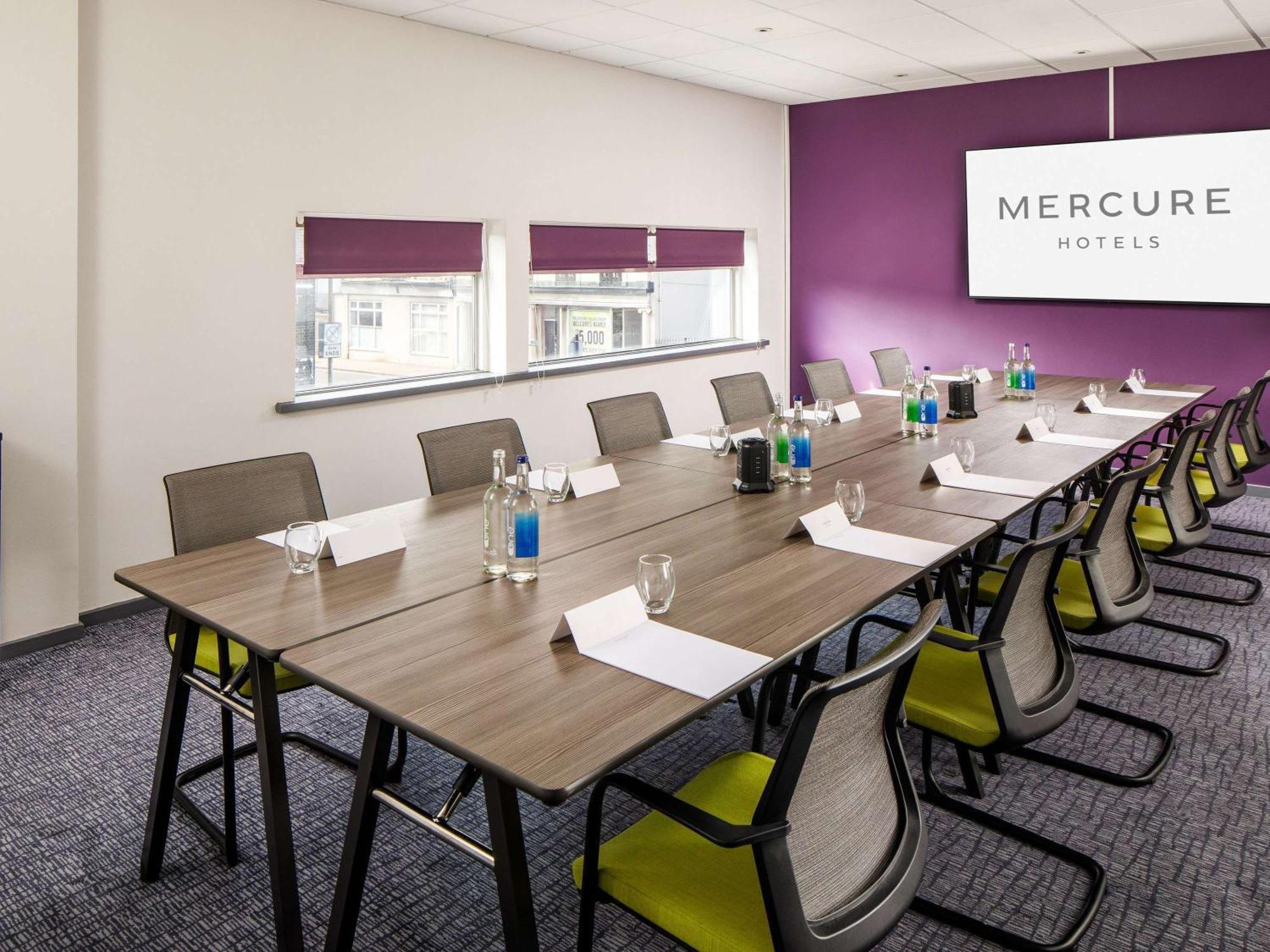 Mercure Bedford Centre Hotel Exterior photo